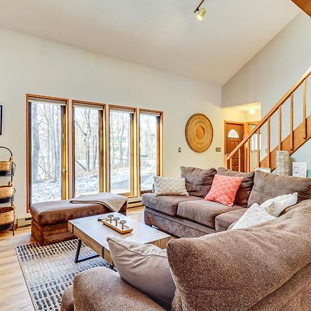 Poconos Home With Private Spa And Fire Pit Long Pond Ngoại thất bức ảnh