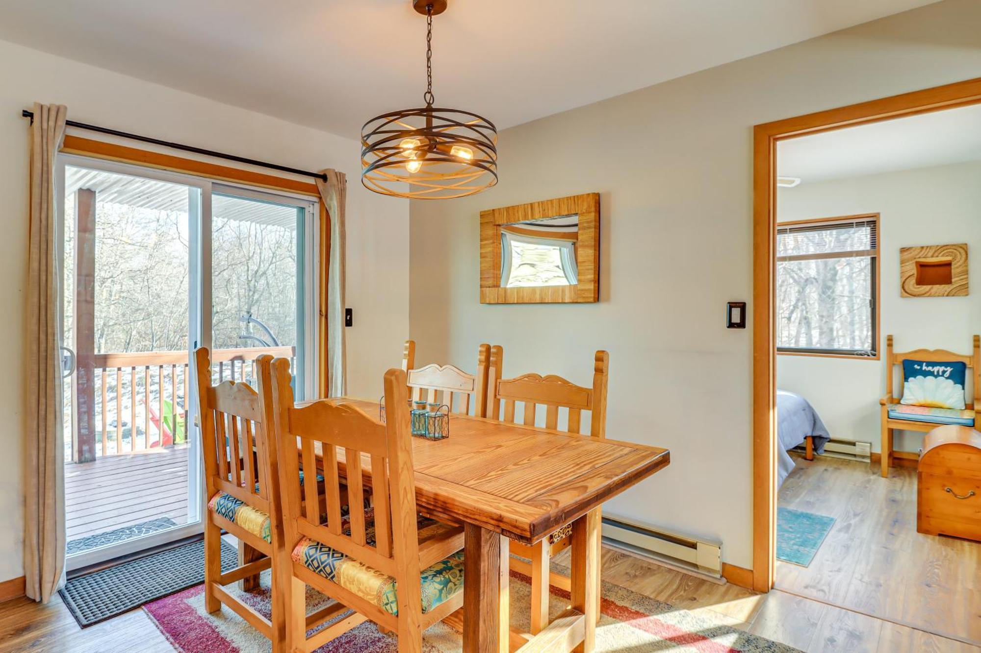 Poconos Home With Private Spa And Fire Pit Long Pond Ngoại thất bức ảnh
